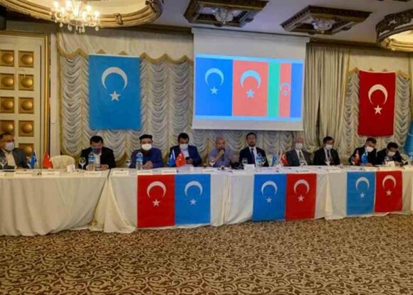 DOĞU TÜRKİSTAN’LI KARDEŞLERİMİZİN BİRLİK ZAMANIDIR