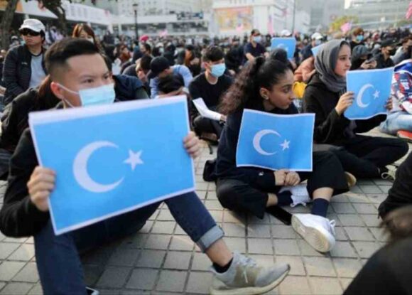 Hong Kong’da Uygurlara destek eylemi