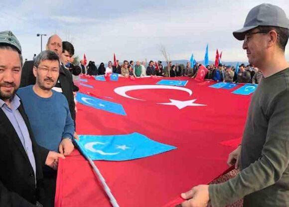 TÜRK ORDUSUYLA OMUZ OMUZ’A SAVAŞMAK İSTİYORUZ