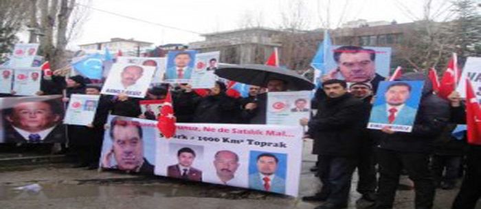 Tacik Hükümetinin Uygurlara İhaneti