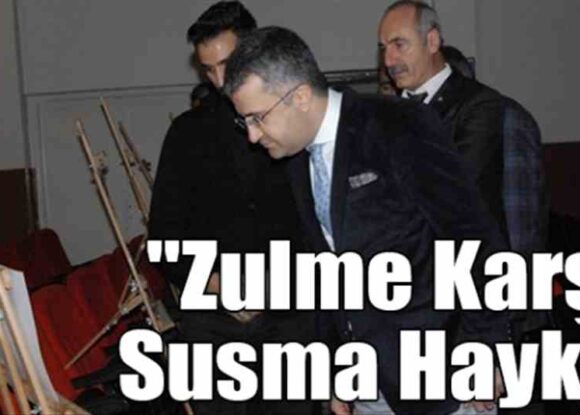 Doğu Türkistan’daki insan hakları ihlalleri fotoğraf sergisinde