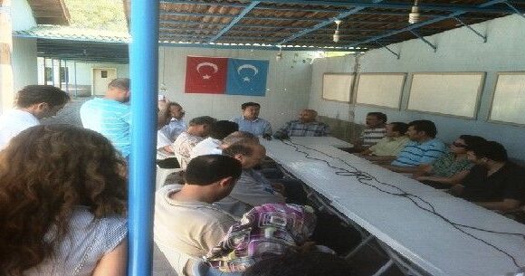 KAMU-SEN’DEN DOĞU TÜRKISTANLILARA ZIYARET