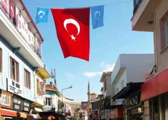Uygur Türklerine yapılan zulüm fotoğraflarla sergilendi
