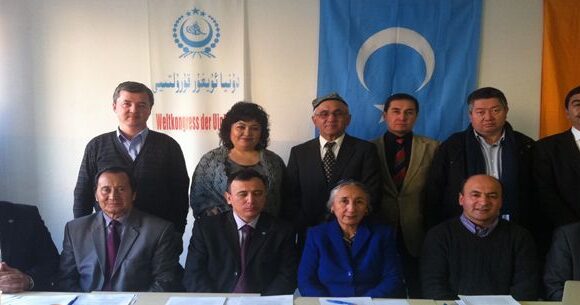 Dünya Uygur Kongresi Yöneticileri Almanya’da
