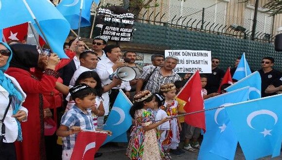 Doğu Türkistan Heyetinden Ziyaretler