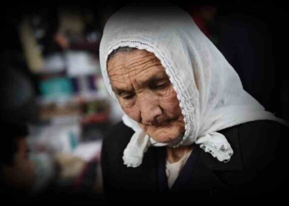 Çin’de Uygur Türklerini satışa çıkardılar