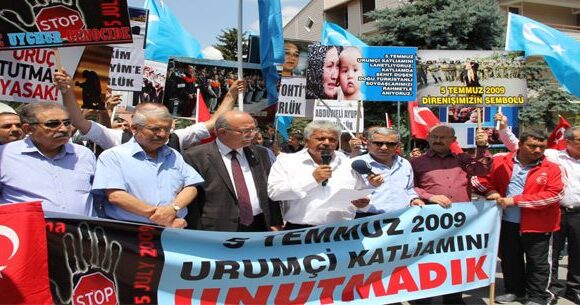 Urumçi Katliamını Unutmadık