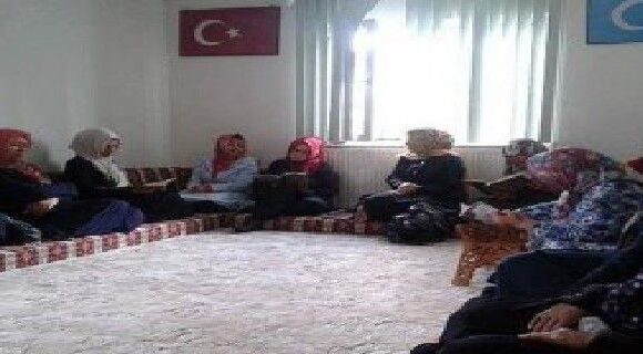Doğu Türkistan’lı Kadınlardan Gazze Şehitleri İçin 500 Hatim