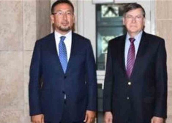 Doğu Türkistan Millet Meclisi Başkanı Seyit Tümtürk ABD’nin Ankara Büyükelçisi ile görüştü