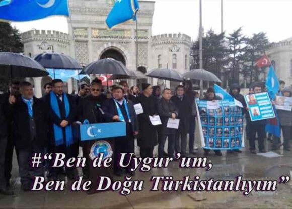 İstanbul’da ‘Ben de Uygur’um, Ben de Doğu Türkistanlıyım’ mitingi yapıldı.