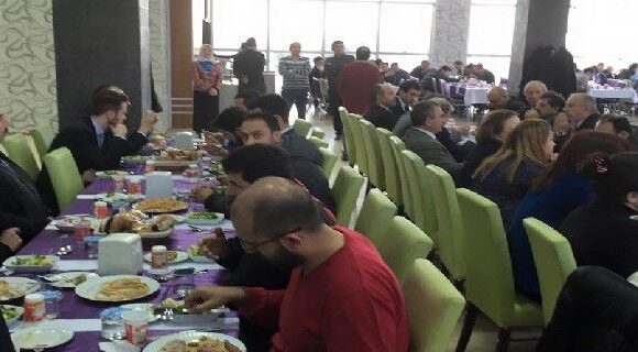 DOĞU TÜRKİSTANLI HANIMLARIMIZDA KERMES