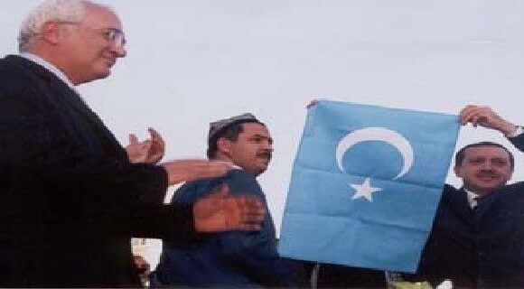 DOĞU TÜRKİSTAN’DA GÖNÜLLERİ DAĞLADINIZ