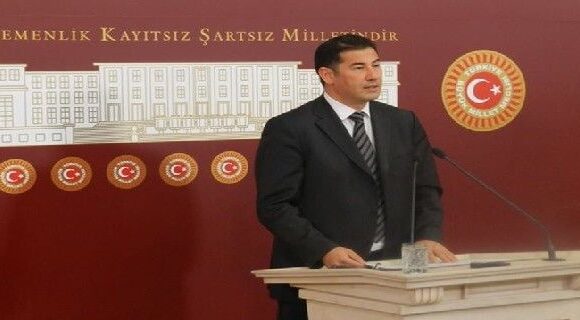 SİNAN OGAN DOĞU TÜRKİSTAN’I UNUTMADI