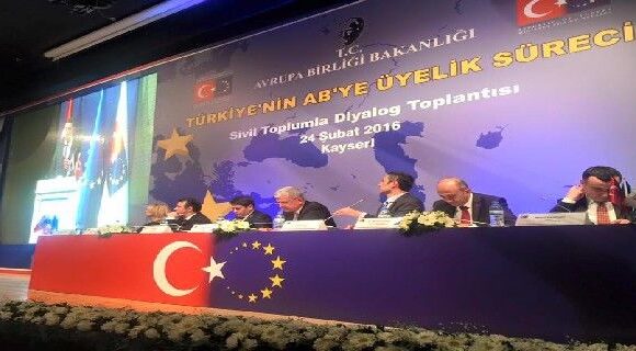 Türkiye’nin AB’ye Üyelik Süreci’ konulu toplantıda Doğu Türkistan’ı anlattık