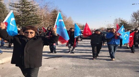 GÖKBAYRAK TERÖRE TEPKİSİNİ KOYDU