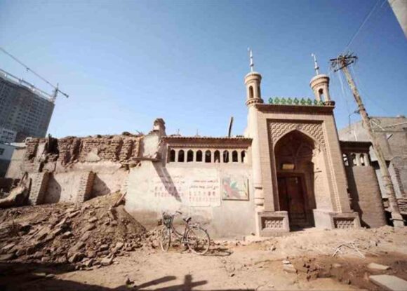 Çin Doğu Türkistan’daki tarihi camileri yıkıyor: 22 yılda 1200 cami kapatıldı