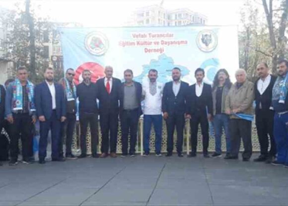 ‘Doğu Türkistan bizim için şeref meselesidir’