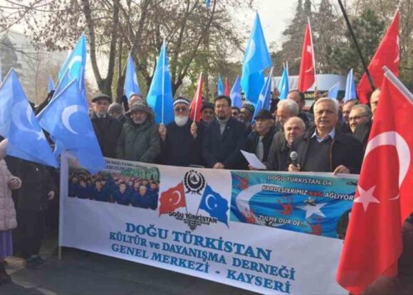 10 Aralık Dünya İnsan Hakları gününde Katil Çin’i protesto ettik.