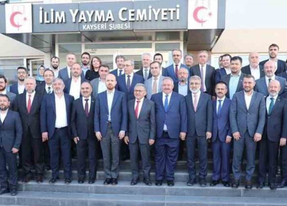 SAYIN BİLAL ERDOĞAN’I DOĞU TÜRKİSTAN KONUSUNDA BİLGİLENDİRDİK