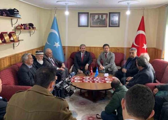Büyük Birlik Partisi (BBP) Genel Başkanı sayın Mustafa Destici, Doğu Türkistan Kültür ve Dayanışma derneğini ziyaret etti.