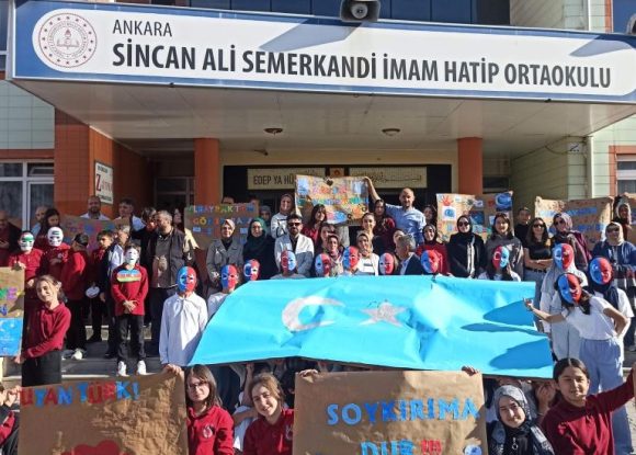 DOĞU TÜRKİSTAN “ZULME DUR DE” TEMALI ETKİNLİĞİMİZ